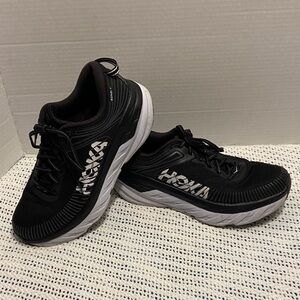Hoka One One Mens Bondi 7 Sneakers Athletic Lightweight Black/White Size 9
